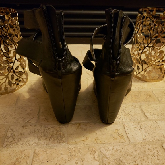 Banboo Brand sandal Wedge - Picture 4 of 8